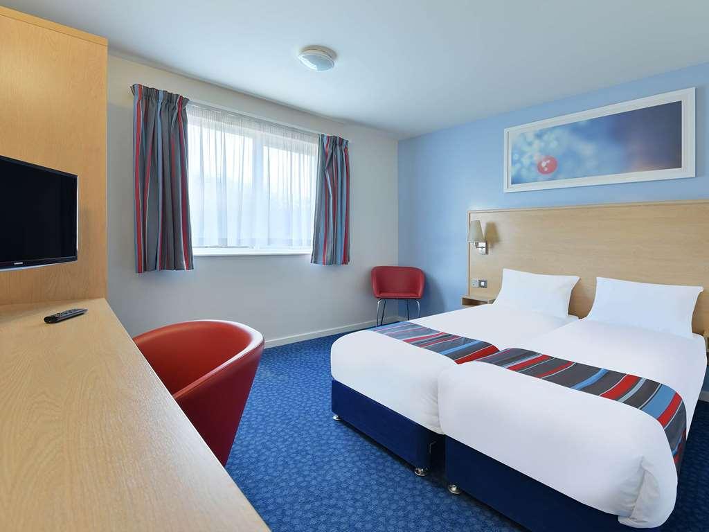 Travelodge Northampton Upton Way 客房 照片