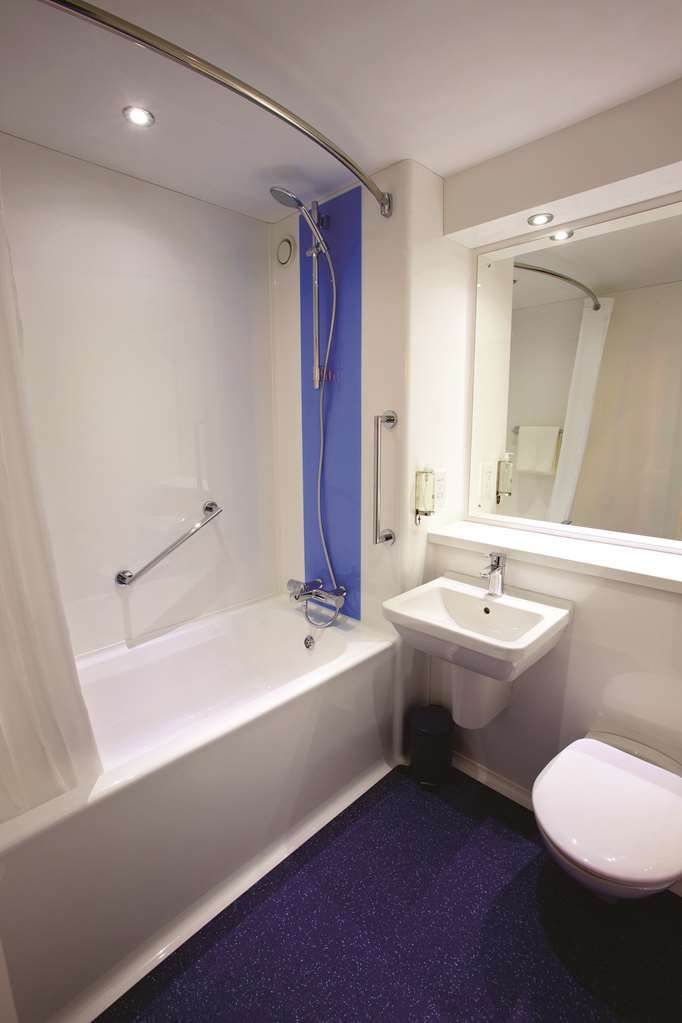 Travelodge Northampton Upton Way 客房 照片